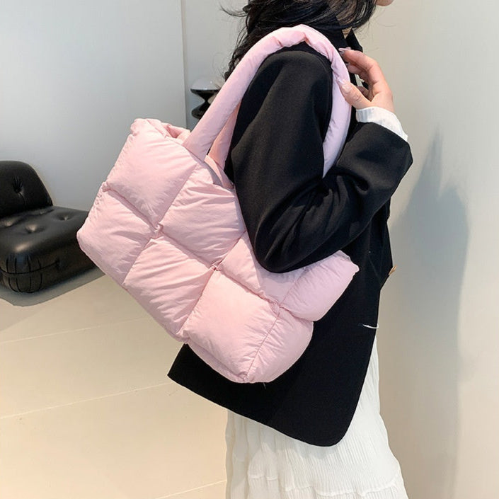 Essential puffy Tasche
