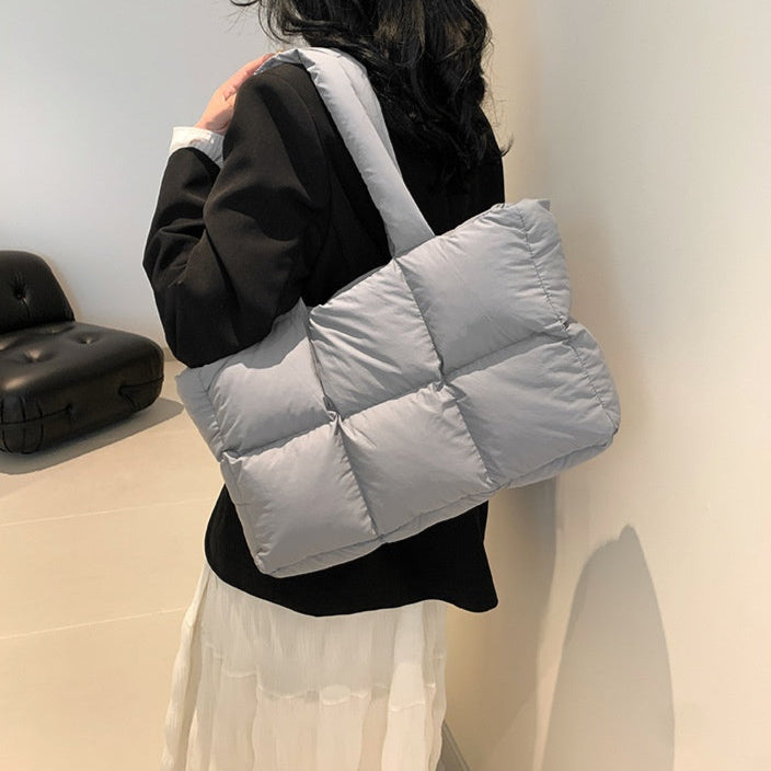 Essential puffy Tasche