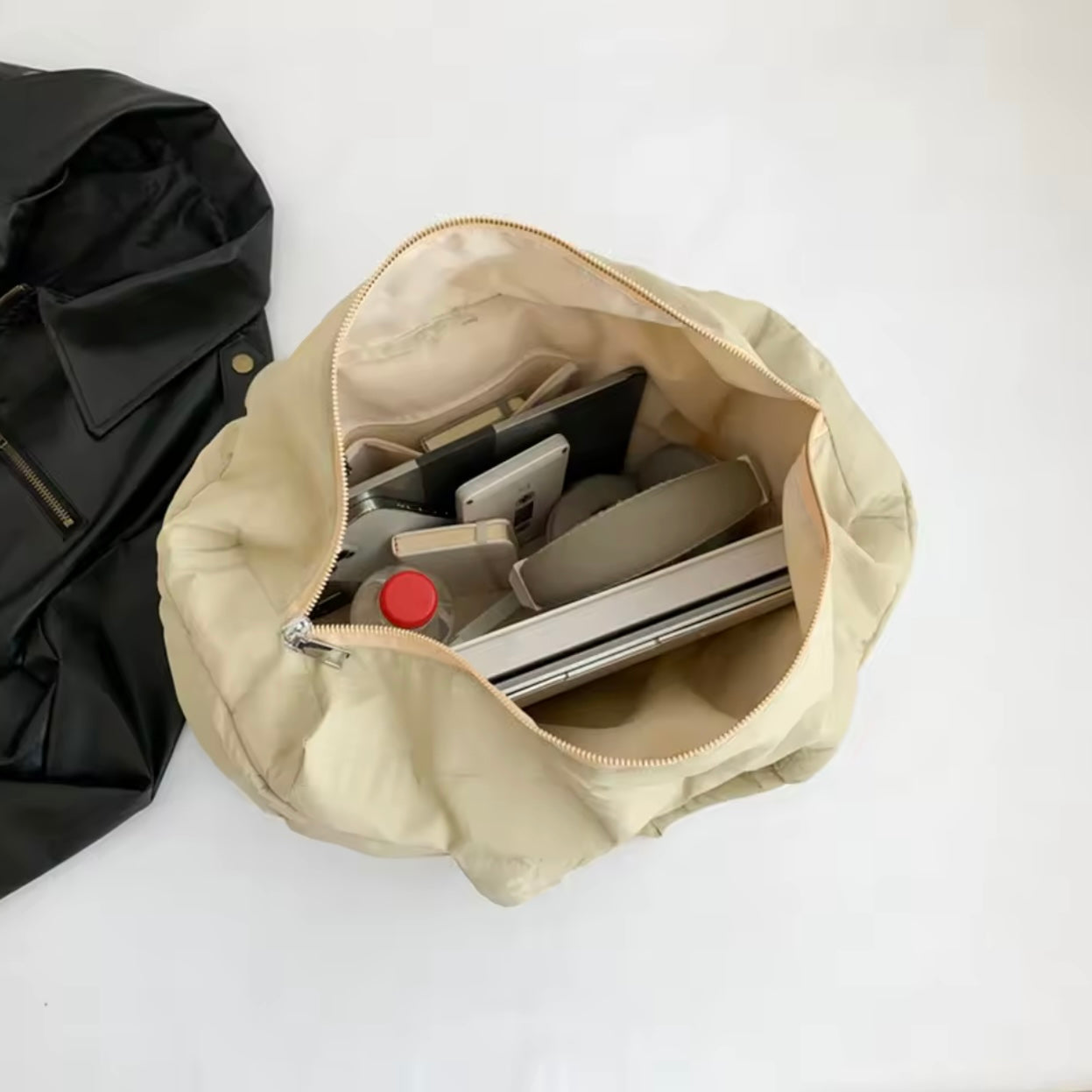 Essential puffy Tasche