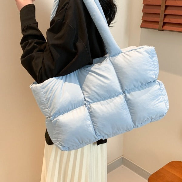 Essential puffy Tasche